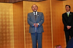 東京都議会の石井義修副議長