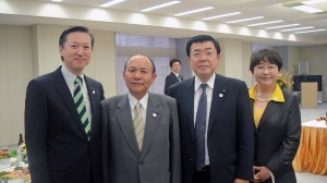 勇退される石井副議長と